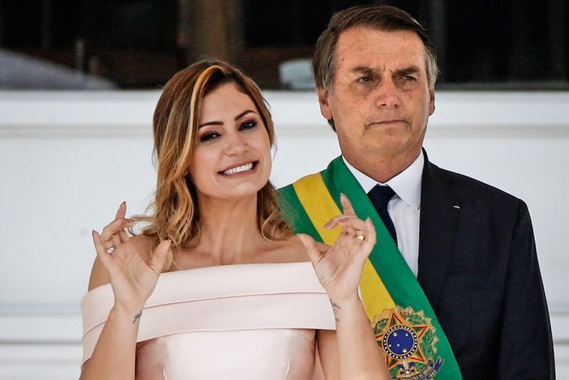 Conheça Letícia Firmino, filha de Michelle Bolsonaro antes do